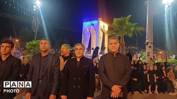 تجدید بیعت مردم کوهدشت با آرمان‌های حسینی در میدان امام خمینی (ره)