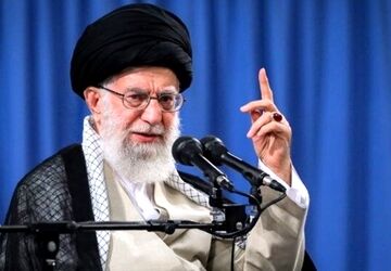 آسمان شکست‌ناپذیران: روایت‌هایی از ایستادگی و پایداری مردم