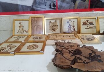 نمایشگاه دستاوردهای دانش‌آموزی و افتخارات نوجوان خوارزمی در دبیرستان شبانه‌روزی توحید
