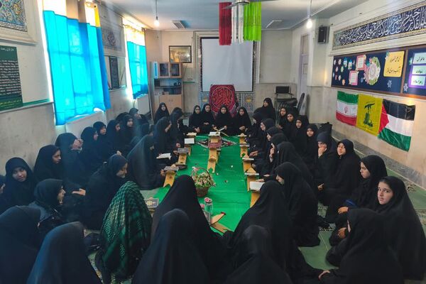  محفل انس با قرآن در ایام فاطمیه 