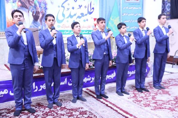 جشن عبادت و بندگی ۱۰۰۰ دانش‌آموز پسر اسلامشهری