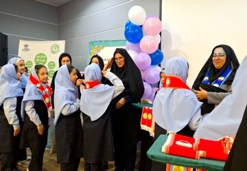 آیین تحلیف پیشتازان در دبستان آرمینه مصلی‌نژاد مشهد