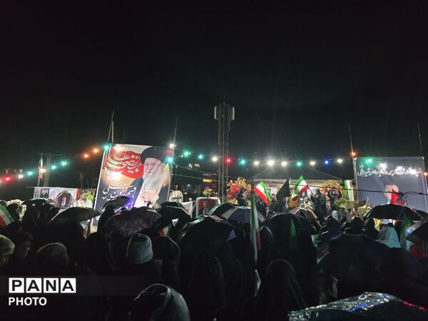 میثاق دوباره مردم روستای تکیه سپهسالار بخش آسارا با رهبر انقلاب