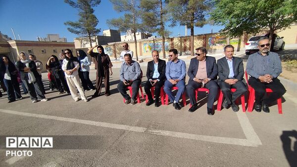زنگ مهر در دلیجان به صدا درآمد