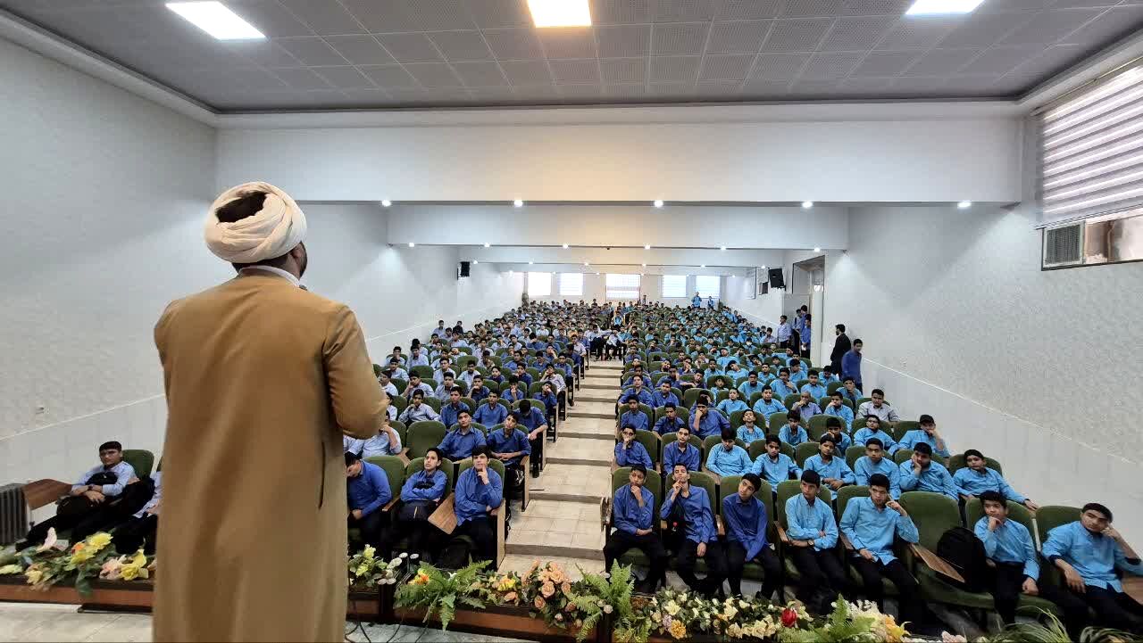 مراسم بزرگداشت سالگرد شهادت شهید سید حسن نصرالله در دبیرستان شاهد افشار