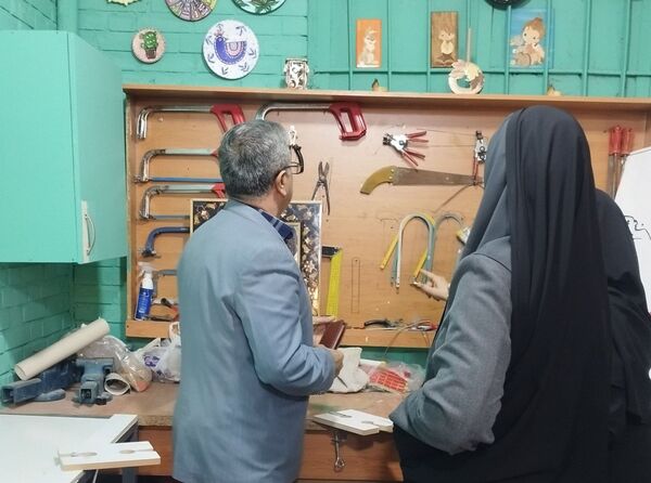 بازدید معاون آموزش متوسطه استان از دبیرستان شاهد تکتم ناحیه ۳ مشهد
