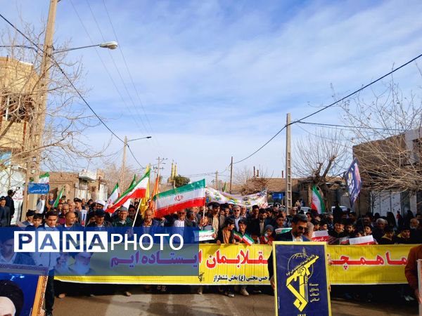 حضور باشکوه مردم کندر در راهپیمایی ۲۲ بهمن