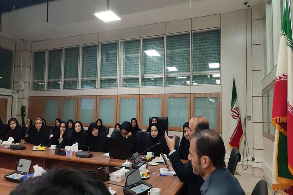 تقدیر از معلمان و مدیران مدارس منطقه طبرسی شمالی