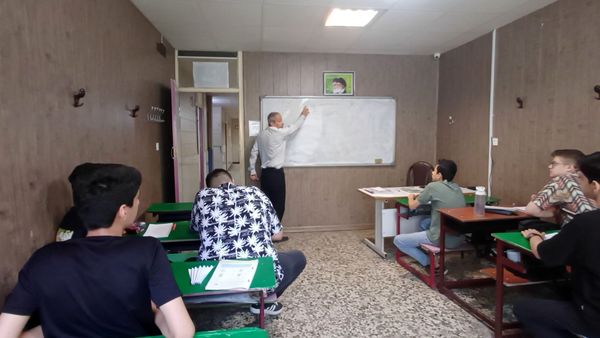 مدرسه راهی برای آینده روشن