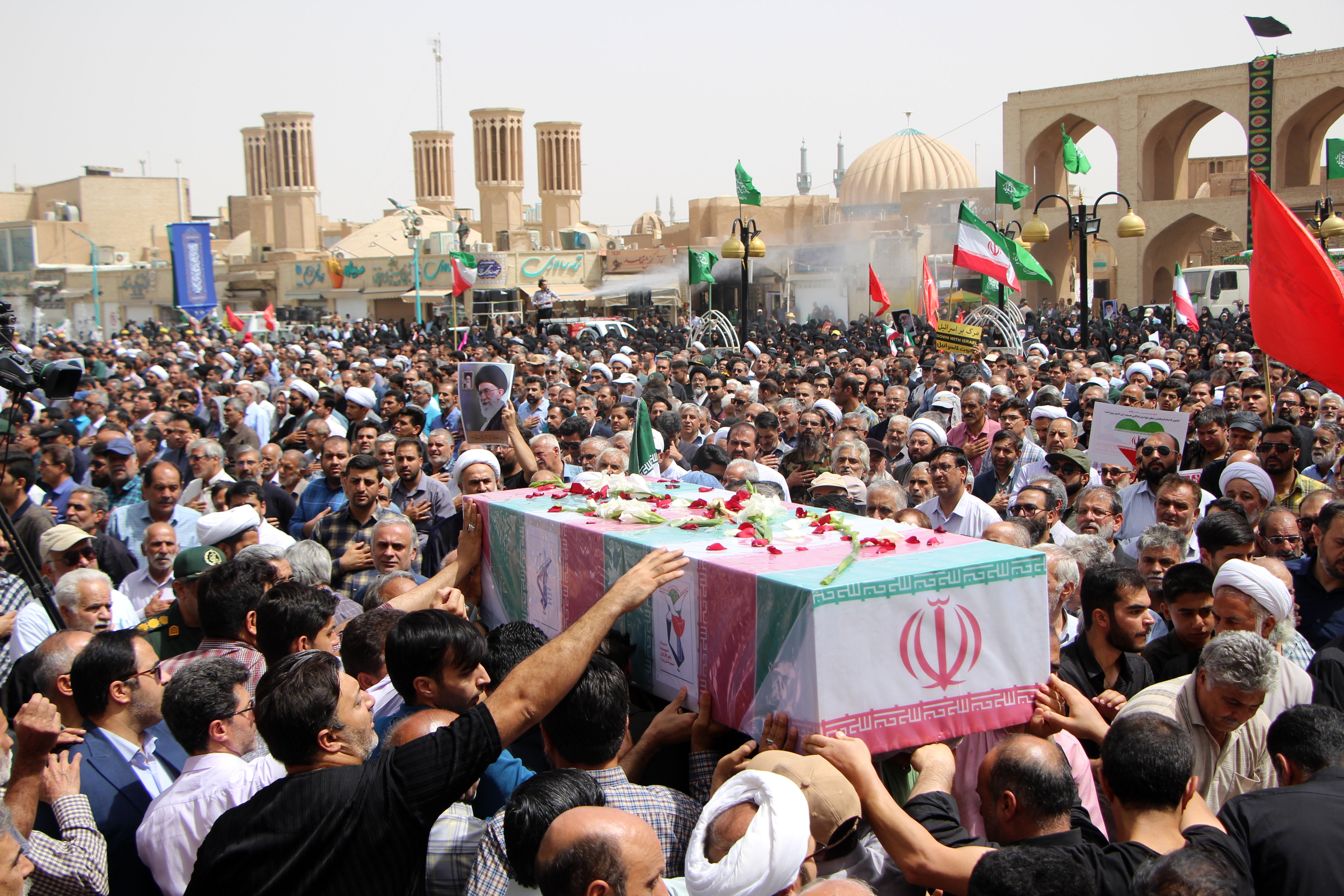 تشییع شهدای حمله رژیم صهیونیستی در یزد