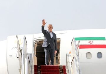 رئیس‌جمهور اسلام‌آباد را به مقصد تهران ترک کرد