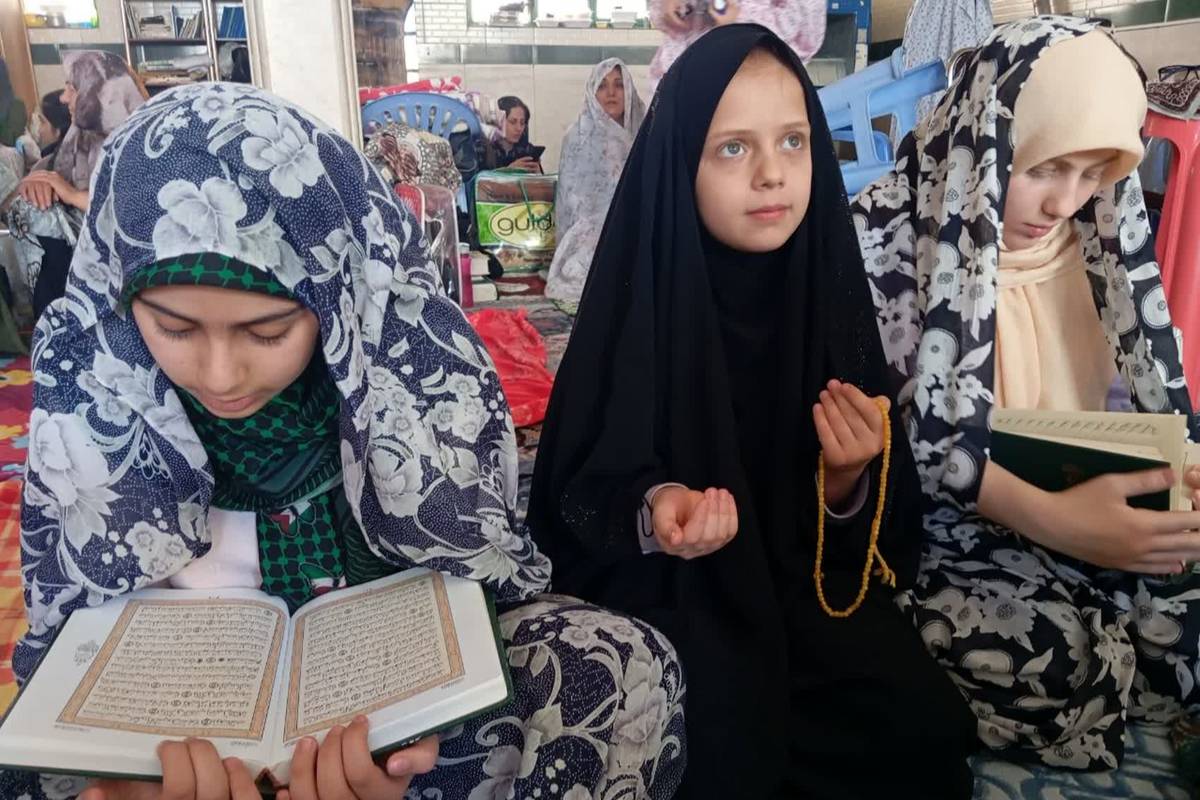 اوج دعا و تَضَرُّع در آخرین روز اعتکاف 