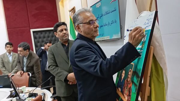 دیدار صمیمی دانش‌آموزان گلستان با مدیر شبکه آموزش ملی 