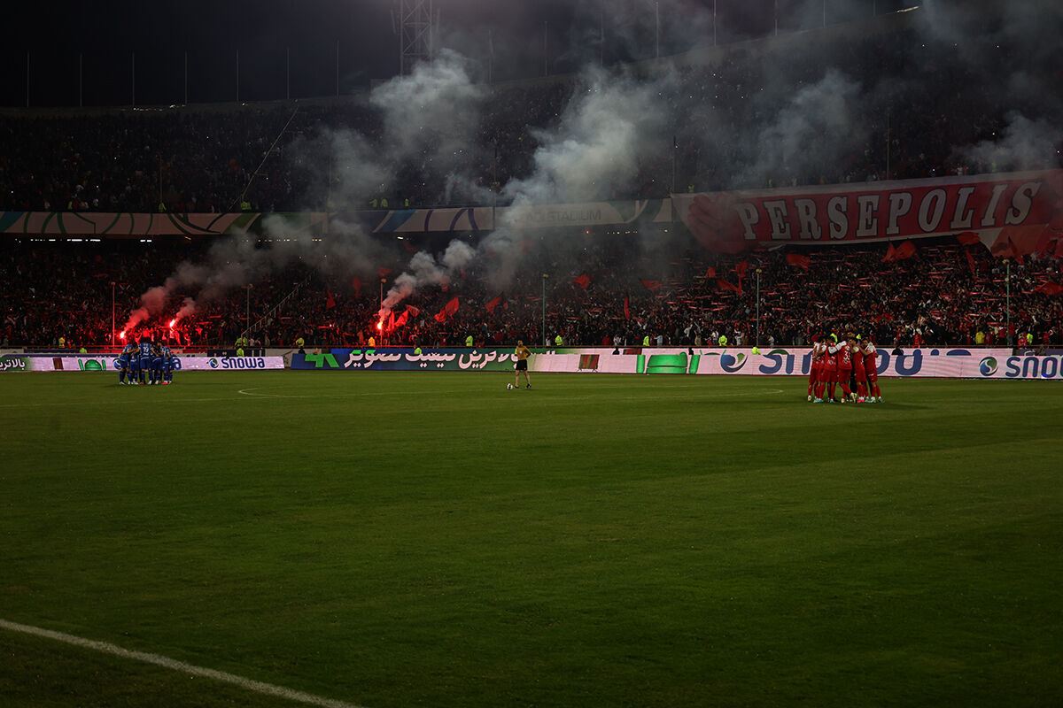 بنیادی فرد پرسپولیس - سپاهان را سوت می‌زند