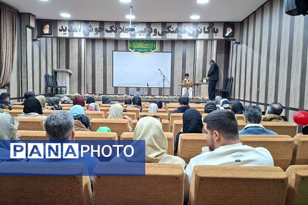 یلدا با نخستین جشنواره‌ هنرهای آوایی کانون ملائک در قرچک