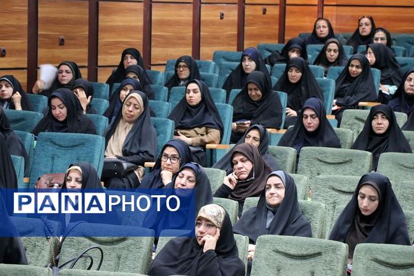 حضور مدیران ناحیه دو شهرری در مراسم تقدیر از مدیر و معاونین اسبق ناحیه 