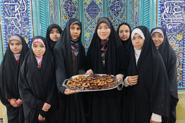 اعتکاف دختران دانش‌آموز شهر سورمق