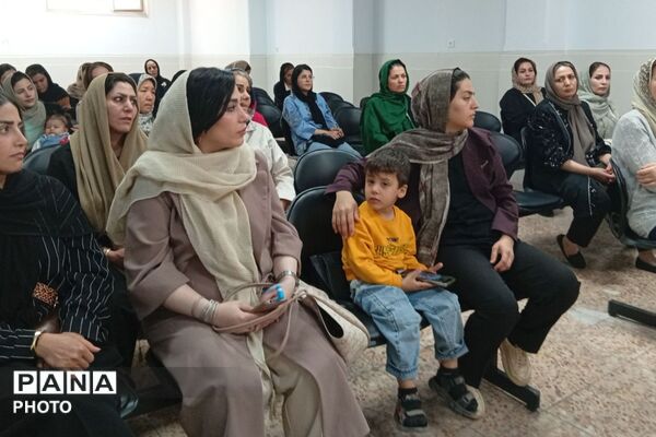 پیوند خانه و مدرسه در قاب دوربین
