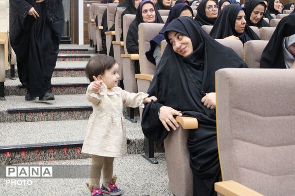 مراسم بزرگداشت مقام معلم در پردیس