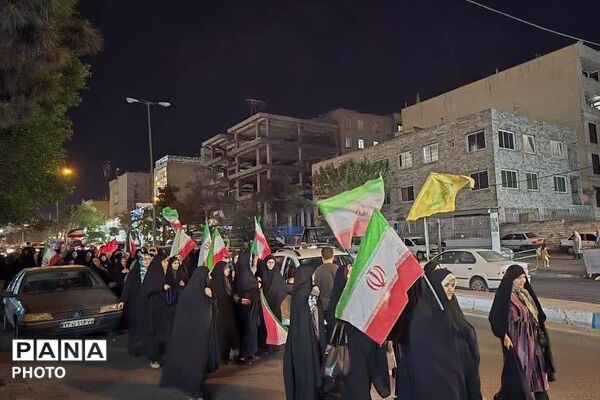 مردم با موج 100 ام تجمعات شبانه حماسه‌ای دیگر برپا کردند