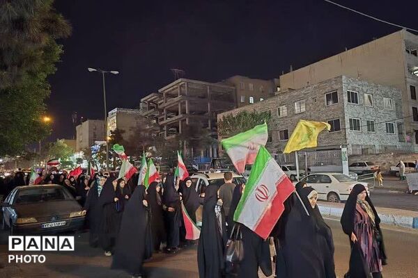 مردم با موج 100 ام تجمعات شبانه حماسه‌ای دیگر برپا کردند