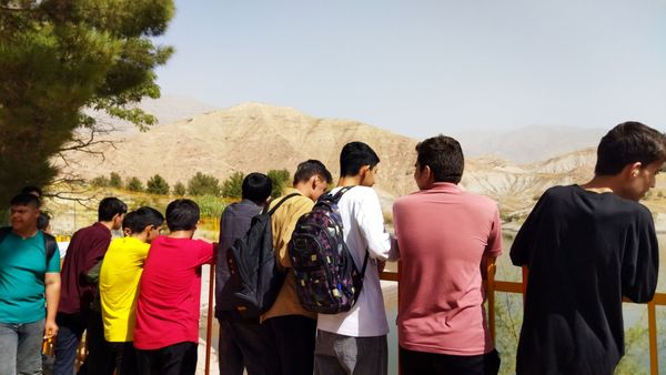 بازدید دانش آموزان پایه دهم دبیرستان شاهد ابوذر غفاری از سد اردوگاه باغرود 