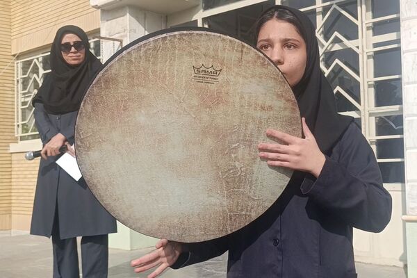 مراسم ولادت حضرت فاطمه زهرا (س) و روز مادر در دبیرستان مهر نیشابور