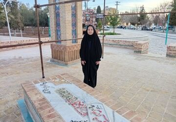 یک قاب یک مزار و صدها حرف ناگفته با شهید گمنام