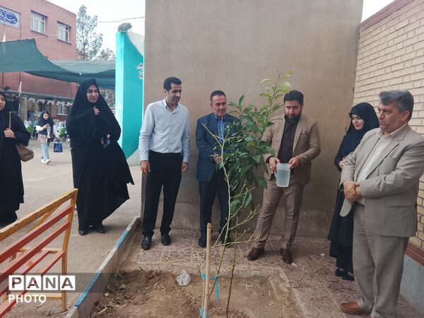 پویش سلامت دهان و دندان در مدرسه شهید هداوند میرزایی