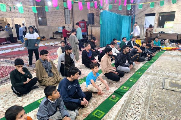 بازدید مسئولان از روند برگزاری اعتکاف دانش‌آموزی؛ تأکید بر تقویت برنامه‌های تربیتی