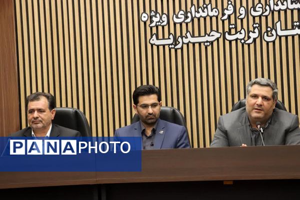 نشست همدلی بانوان در تحکیم وحدت ملی در تربت‌حیدریه 