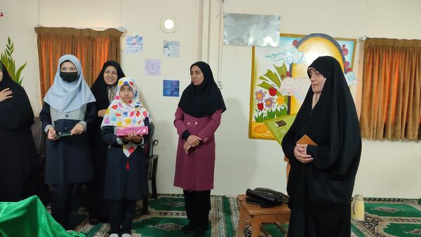 تکریم همسران و دختران شاهد جامعه هدف دبستان شاهد حاج تقی آقا بزرگ مشهد