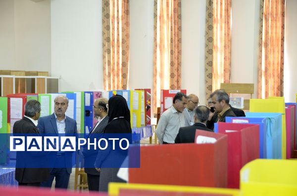 افتتاح نمایشگاه پژوهش های دانش آموزی در چارچوب جشنواره جابر بن حیان 
