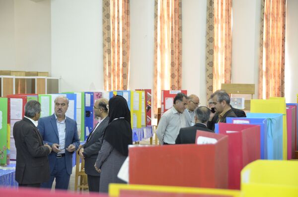 افتتاح نمایشگاه پژوهش های دانش آموزی در چارچوب جشنواره جابر بن حیان 
