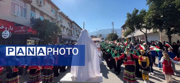 راهپیمایی روز دانش‌آموز در گلوگاه 