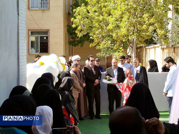 افتتاح «کافه گفت‌وگوی دخترونه» بجنورد