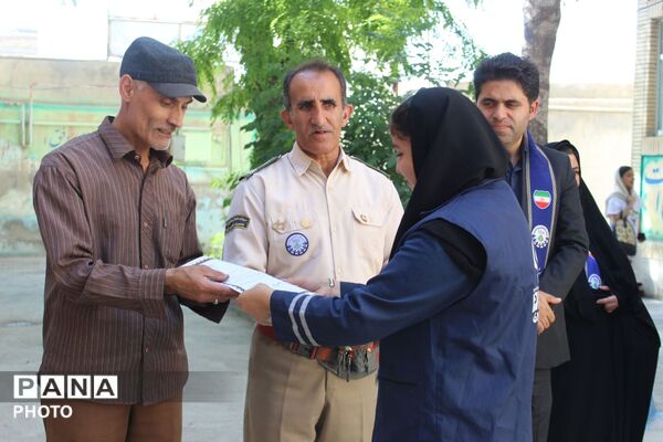 کارگاه آموزشی مدرسان پیشتاز و گردهمایی خبرنگاران پانا شهرستان فاروج با مسئولان سازمان دانش‌آموزی خراسان شمالی 