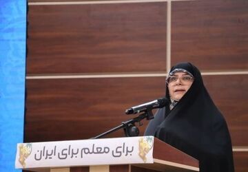 ‌کسی جز «معلم» نمی‌تواند سکان‌دار تحول‌ باشد