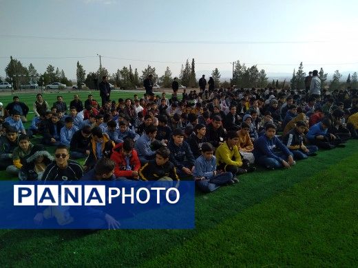 همایش تجلیل از دانش‌آموزان برتر مسابقات قرآن، عترت نماز شهرستان خلیل‌آباد 