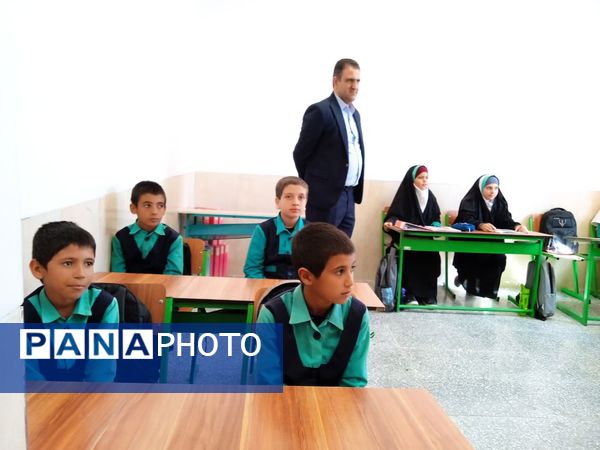 بازدید مسئولان آموزش و پرورش استان یزد از واحدهای آموزشی خاتم 