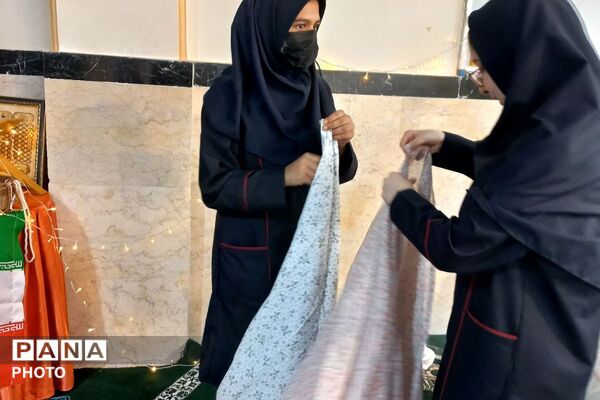 برگزاری نماز جماعت در مدرسه پرنیان