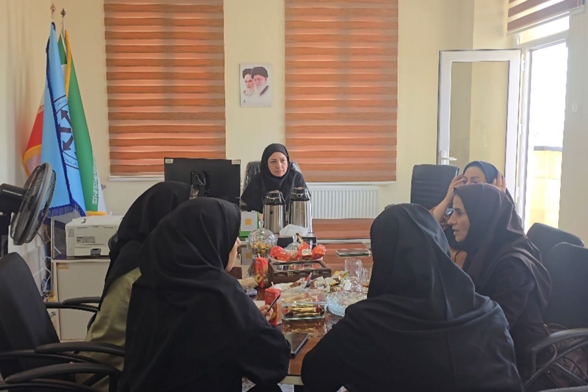 تدوین نقشه‌ راه یک‌ساله برای ارتقای کیفیت آموزشی در فرزانگان ۱
