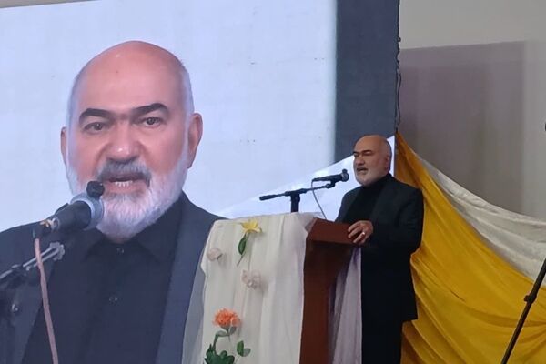 تربیت باید به عنوان زیربنای آموزش مورد توجه قرار گیرد