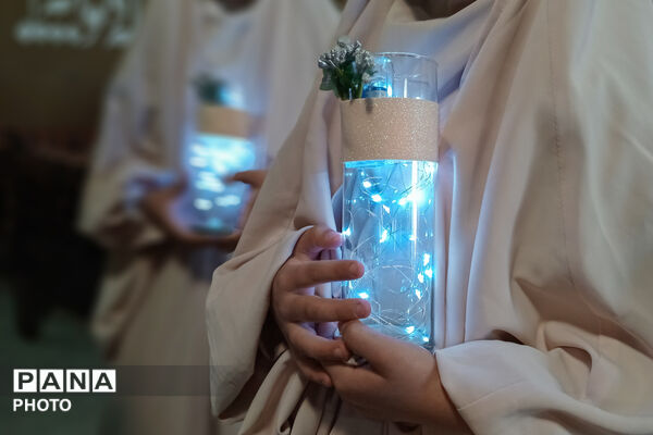 سفری به سرزمین بندگی؛ جشن تکلیف دختران دانش‌آموز منطقه نیر 
