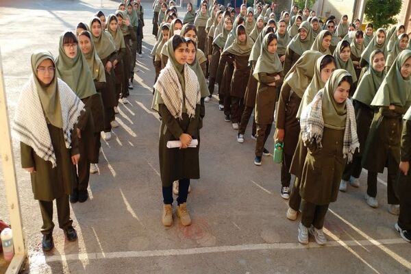 دانش‌آموزان بهبهانی فریاد «مرگ بر اسرائیل» سر دادند