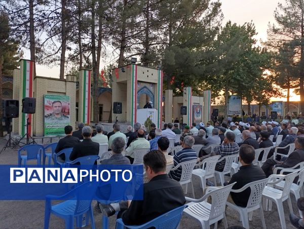 اولین سالگرد شهید محرم هادی میرآبادی بر سر مزارش برگزار شد  