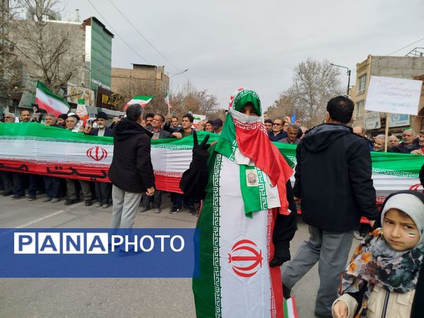 راهپیمایی 22 بهمن با حضور گسترده ای از مردم در شهرستان نیشابور