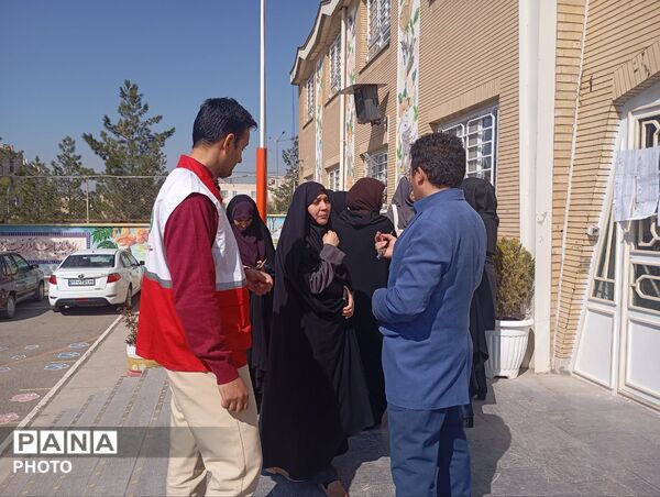 کلاس های آموزش خود امدادی و بهداشت دهان و دندان 