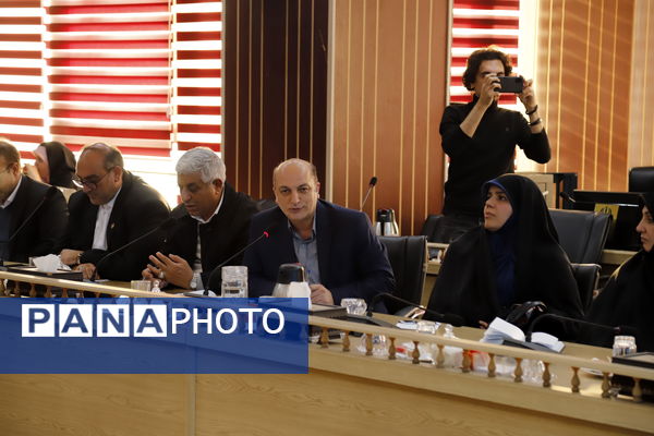 آغاز به‌کار نشست مشترک مدیران مناطق با استاندار تهران 