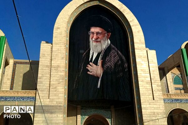 وداع آحاد مردم ایران با رهبر شهید در مصلی تهران
